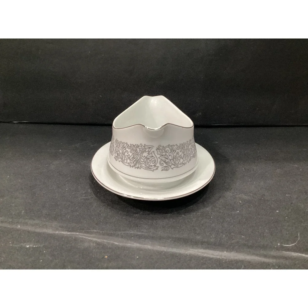 Brookwood Porcelain by Interpace‎ Corporation M2001 Santiago Gravy Boat